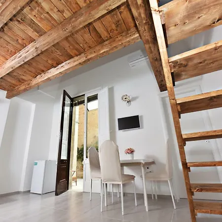 Bed and Breakfast Il Giardino Di Benedetta Λέτσε